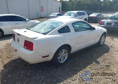 2009 Ford Mustang V6/V6 Premium z USA, uszkodzony, nr VIN 1ZVHT80N795112053